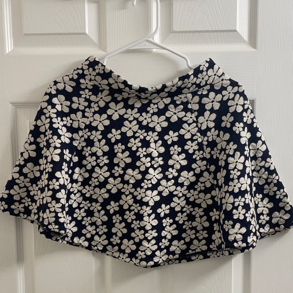 Divided H&M Daisy Flower Navy and White Mini Skirt Size Small - Picture 1 of 5